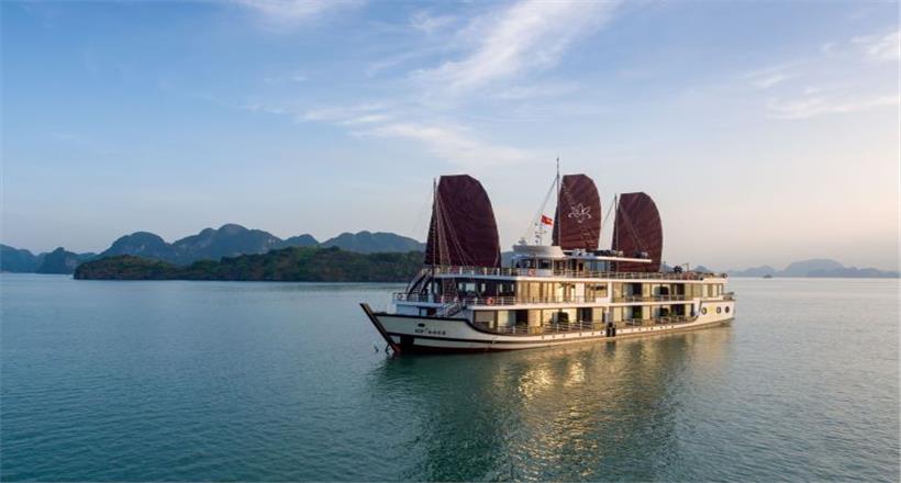 Orchid Trendy Cruise Lan Ha Bay